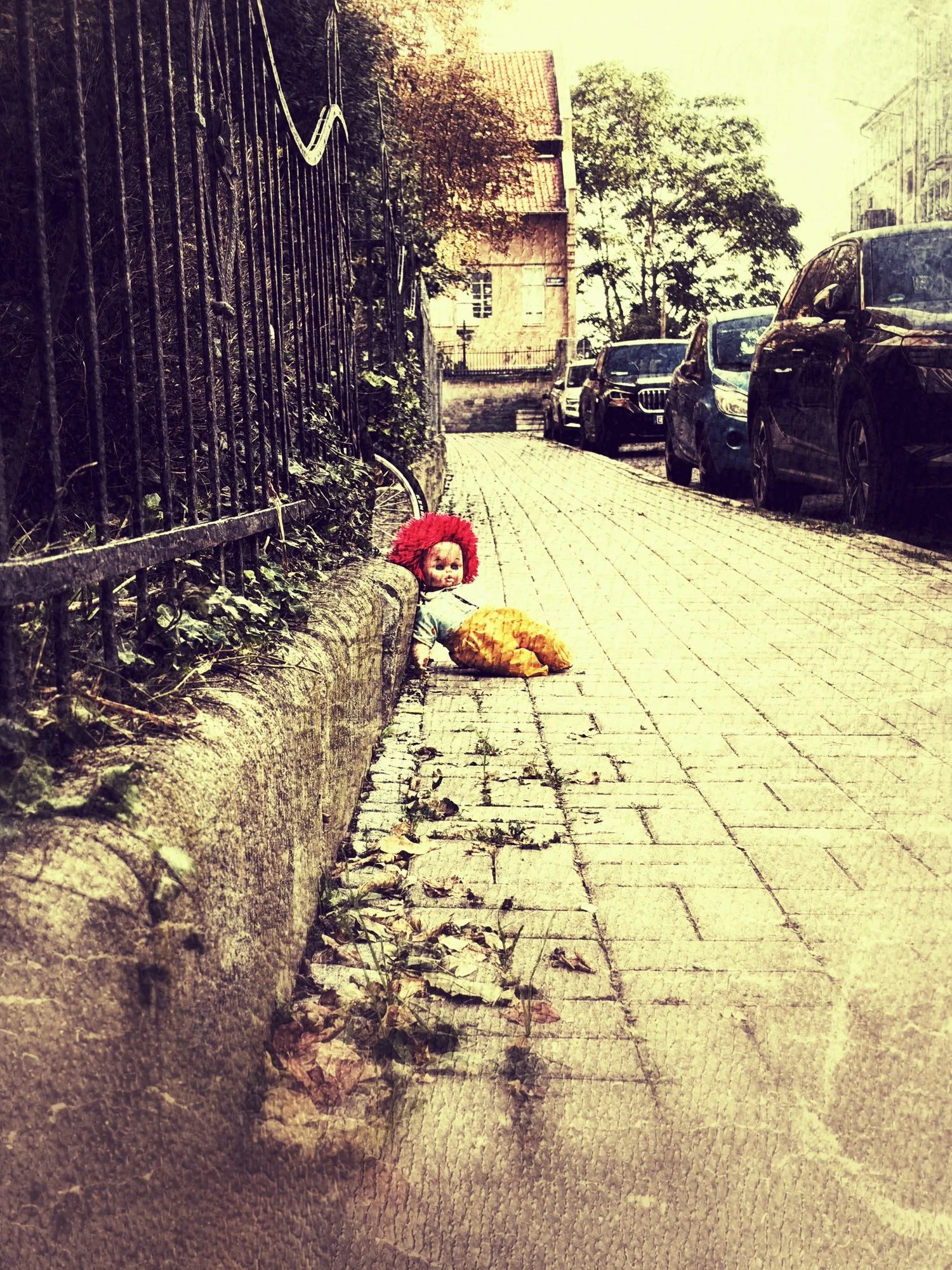 Puppe an der Strasse